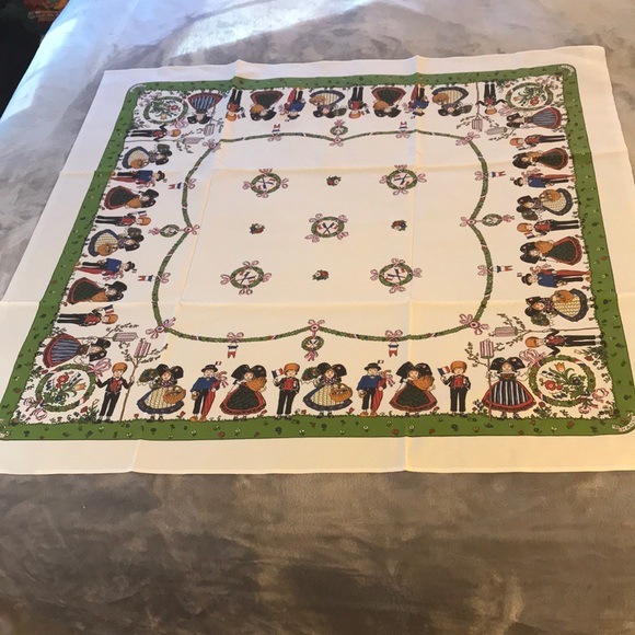 HANSI French Tablecloth 39 inch square NWT - Picture 2 of 16